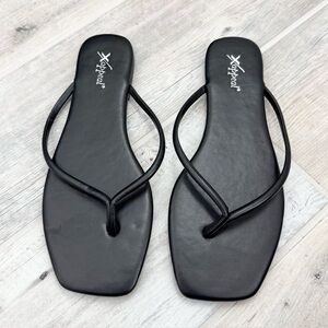 Xappeal Black Flip Flops